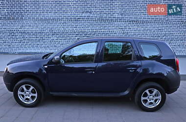 Позашляховик / Кросовер Dacia Duster 2011 в 