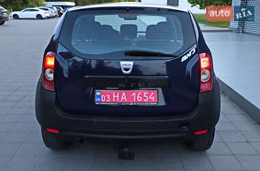 Позашляховик / Кросовер Dacia Duster 2011 в 