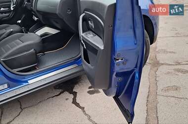 Позашляховик / Кросовер Dacia Duster 2021 в 