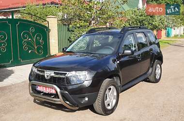 Позашляховик / Кросовер Dacia Duster 2011 в 
