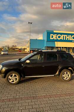 Позашляховик / Кросовер Dacia Duster 2010 в 