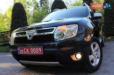 Позашляховик / Кросовер Dacia Duster 2011 в 