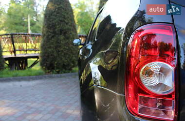 Позашляховик / Кросовер Dacia Duster 2011 в 