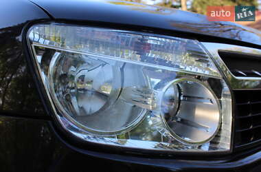 Позашляховик / Кросовер Dacia Duster 2011 в 