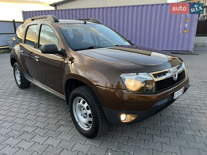 Внедорожник / Кроссовер Dacia Duster 2011 в 