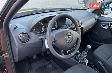 Внедорожник / Кроссовер Dacia Duster 2011 в 