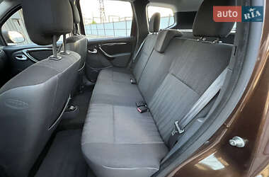 Внедорожник / Кроссовер Dacia Duster 2011 в 