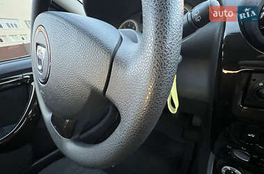 Внедорожник / Кроссовер Dacia Duster 2011 в 