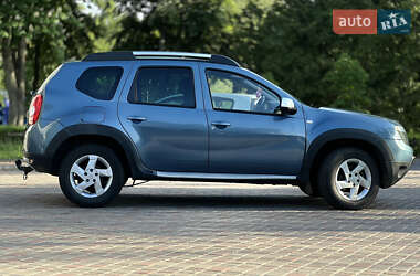 Позашляховик / Кросовер Dacia Duster 2011 в 