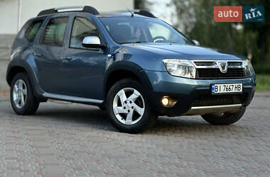 Позашляховик / Кросовер Dacia Duster 2011 в 
