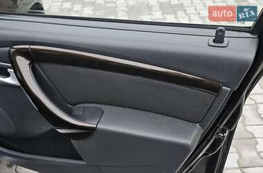 Внедорожник / Кроссовер Dacia Duster 2011 в 