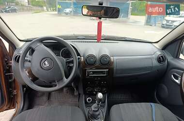 Внедорожник / Кроссовер Dacia Duster 2012 в 