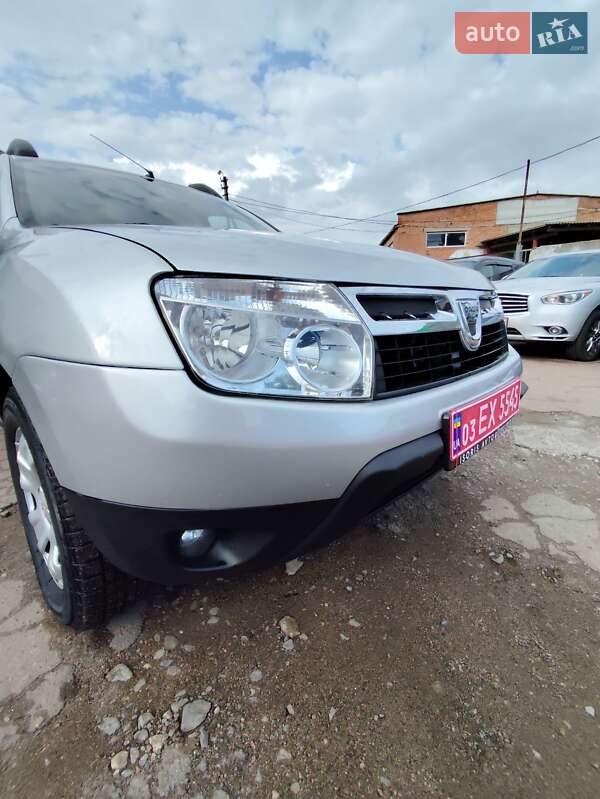 Позашляховик / Кросовер Dacia Duster 2011 в Чернігові