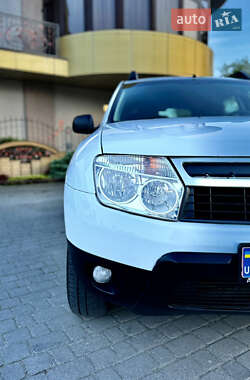 Внедорожник / Кроссовер Dacia Duster 2012 в 