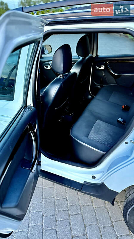Позашляховик / Кросовер Dacia Duster 2012 в Шепетівці