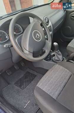 Внедорожник / Кроссовер Dacia Duster 2010 в 