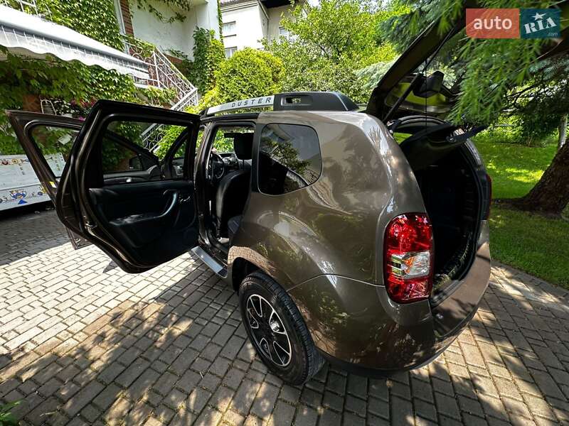 Позашляховик / Кросовер Dacia Duster 2017 в Львові