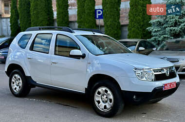 Позашляховик / Кросовер Dacia Duster 2012 в 