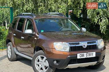 Позашляховик / Кросовер Dacia Duster 2011 в Стрию