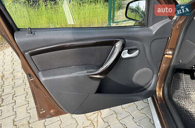 Внедорожник / Кроссовер Dacia Duster 2011 в 