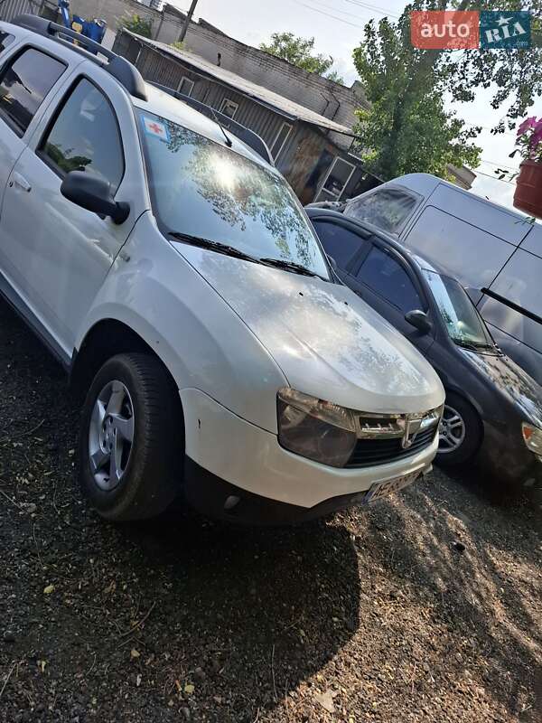 Внедорожник / Кроссовер Dacia Duster 2013 в 