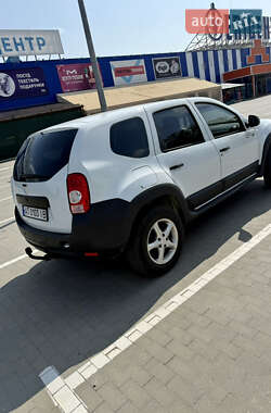 Внедорожник / Кроссовер Dacia Duster 2011 в 