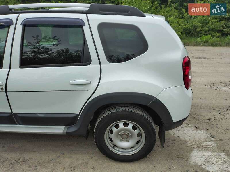 Позашляховик / Кросовер Dacia Duster 2012 в Львові