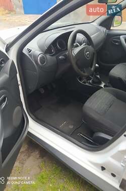 Внедорожник / Кроссовер Dacia Duster 2011 в 