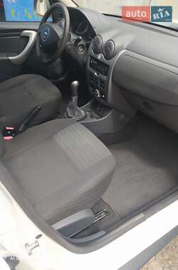 Внедорожник / Кроссовер Dacia Duster 2011 в 