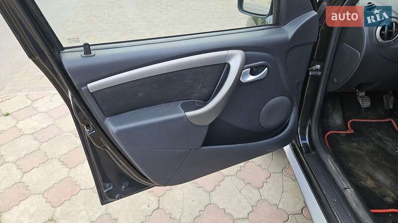 Внедорожник / Кроссовер Dacia Duster 2012 в Калуше