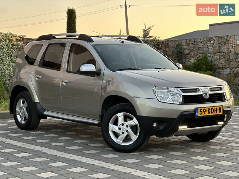 Dacia Duster 2011