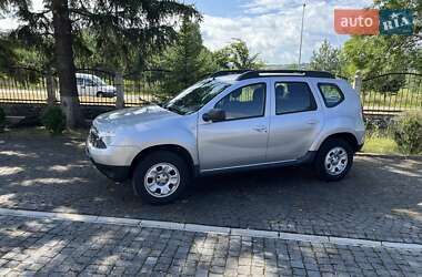 Позашляховик / Кросовер Dacia Duster 2012 в 