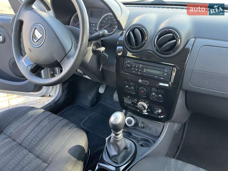 Внедорожник / Кроссовер Dacia Duster 2012 в Золочеве