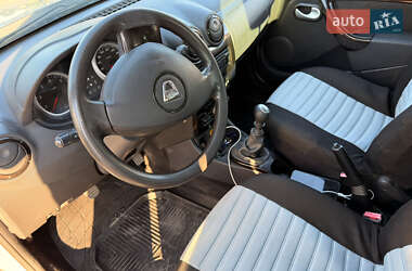 Внедорожник / Кроссовер Dacia Duster 2010 в 