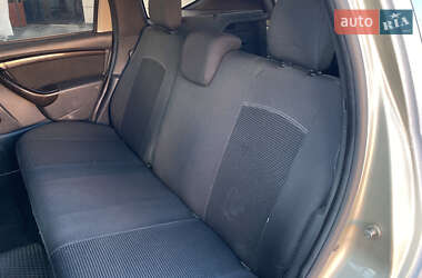 Внедорожник / Кроссовер Dacia Duster 2010 в 