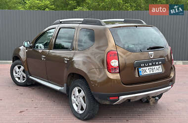 Внедорожник / Кроссовер Dacia Duster 2012 в 