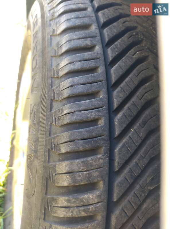 Позашляховик / Кросовер Dacia Duster 2015 в Львові фото 34 Позашляховик / Кросовер Dacia Duster 2015 в Львові