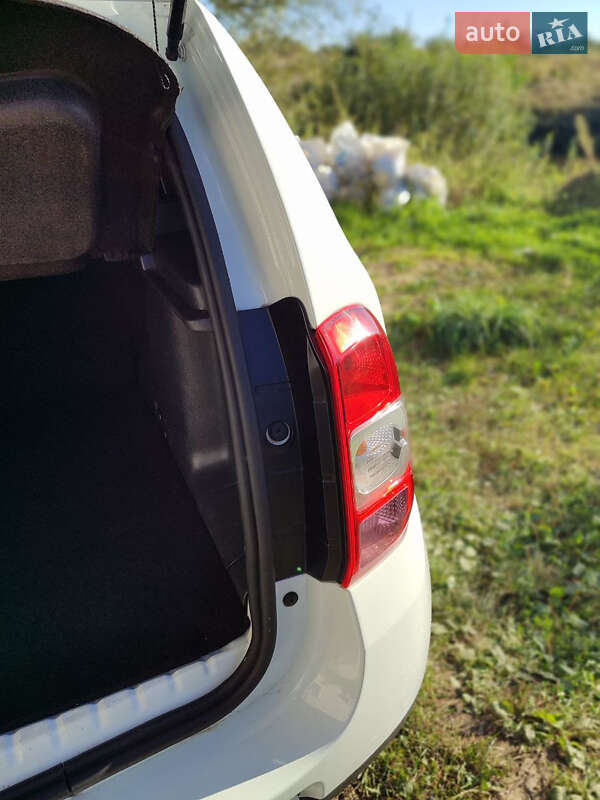 Внедорожник / Кроссовер Dacia Duster 2016 в Львове