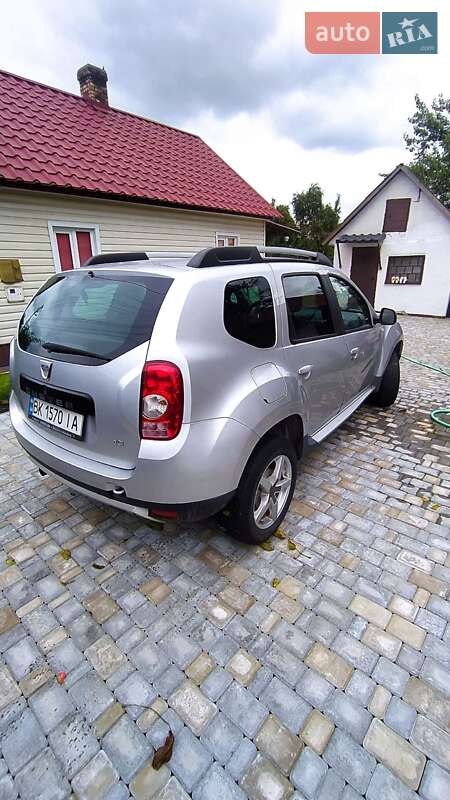 Внедорожник / Кроссовер Dacia Duster 2011 в Вараше