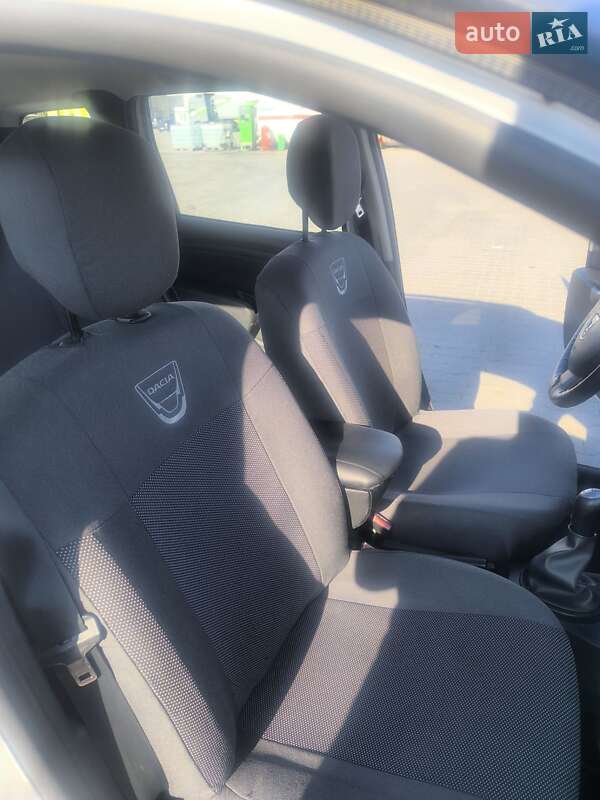 Позашляховик / Кросовер Dacia Duster 2010 в Луцьку