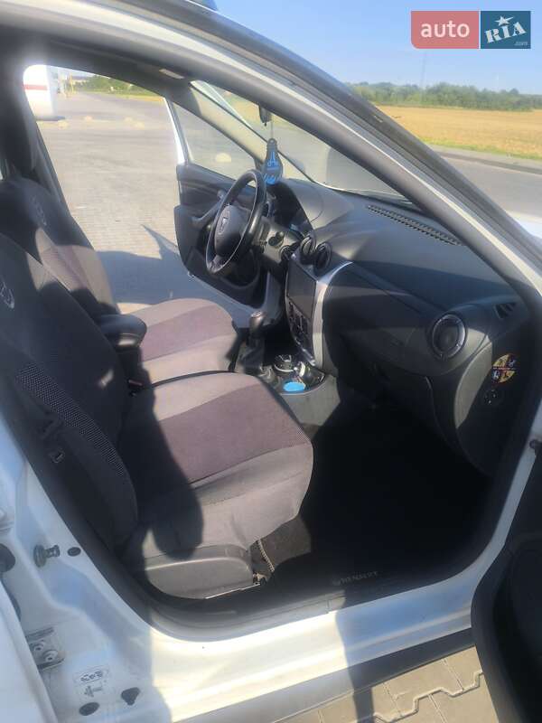 Позашляховик / Кросовер Dacia Duster 2010 в Луцьку