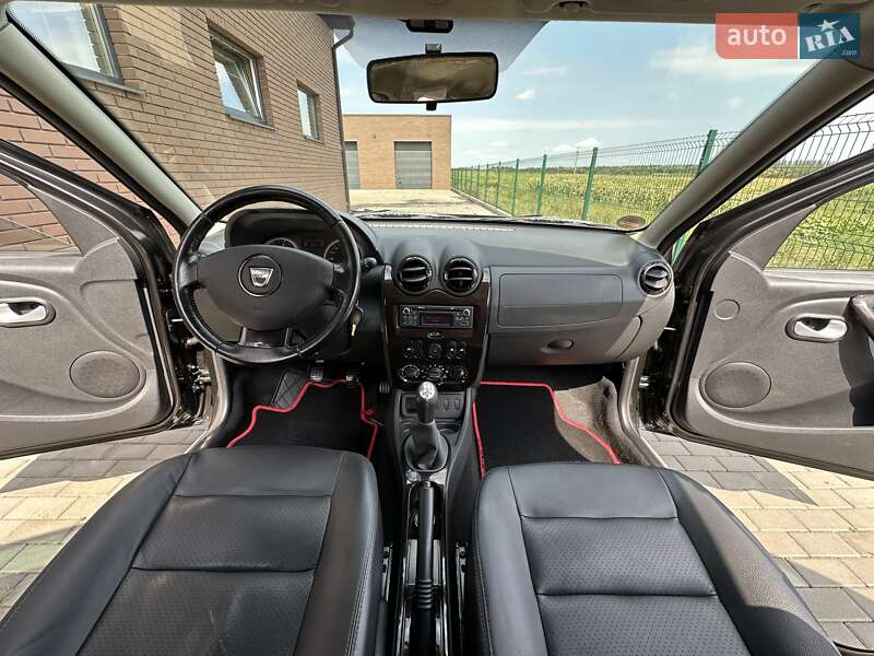 Позашляховик / Кросовер Dacia Duster 2012 в Луцьку