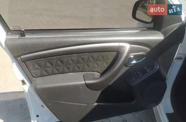 Внедорожник / Кроссовер Dacia Duster 2014 в 