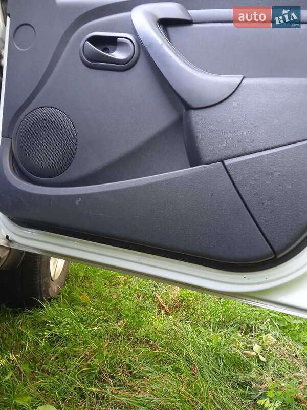 Позашляховик / Кросовер Dacia Duster 2011 в Калуші