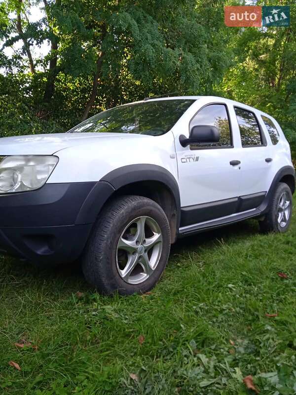 Позашляховик / Кросовер Dacia Duster 2011 в Калуші