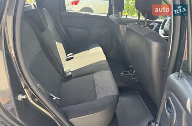 Внедорожник / Кроссовер Dacia Duster 2012 в 