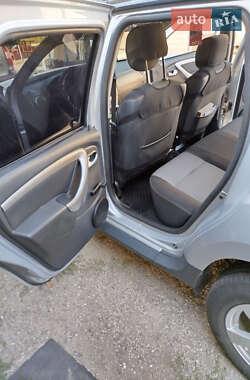 Внедорожник / Кроссовер Dacia Duster 2013 в 
