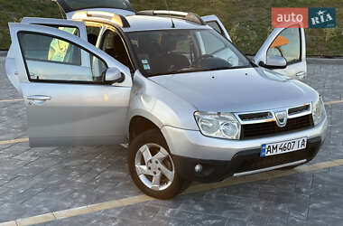 Позашляховик / Кросовер Dacia Duster 2010 в Звягелі