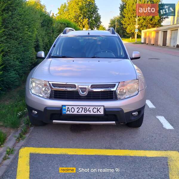 Позашляховик / Кросовер Dacia Duster 2011 в Тячеві