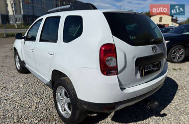 Позашляховик / Кросовер Dacia Duster 2011 в 
